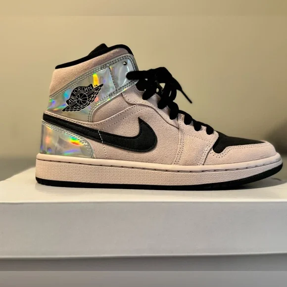 2020 RELEASE 7.5 Air Jordan 1 Mid Dirty Powder Iridescent! - Picture 4 of 12